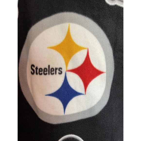 Disney Pittsburgh Steelers Mickey Mouse 36”x 49” Plush Throw Blanket Kids Child - Picture 2 of 5